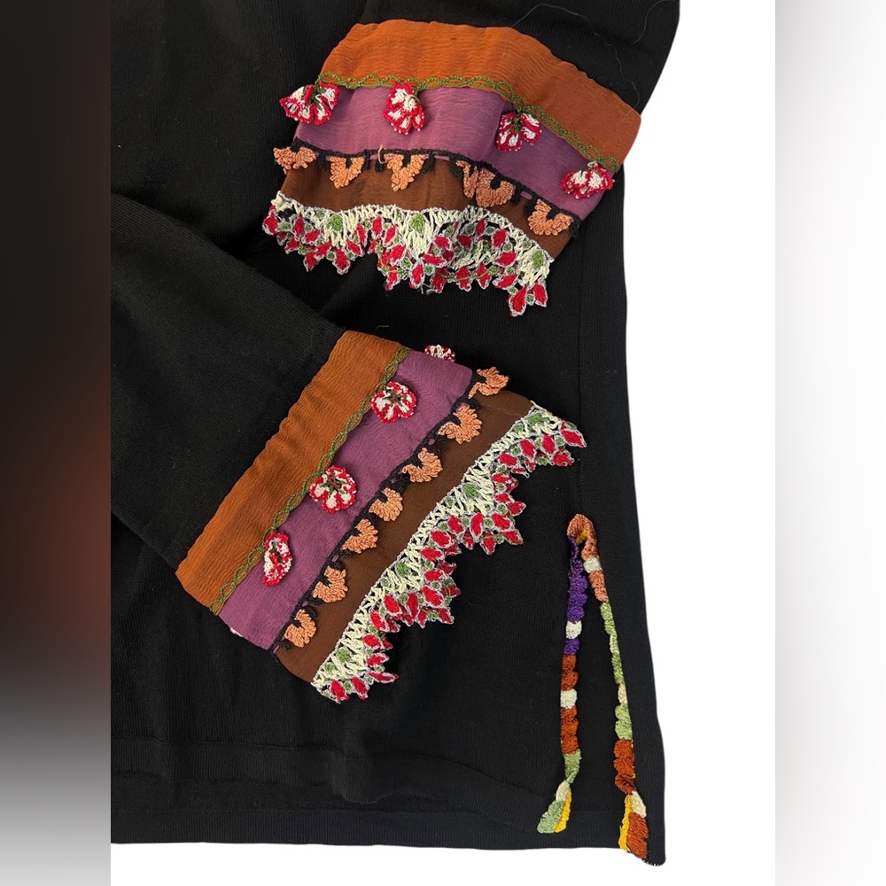 Chloe black V neck embroidered details top - Picture 7 of 7